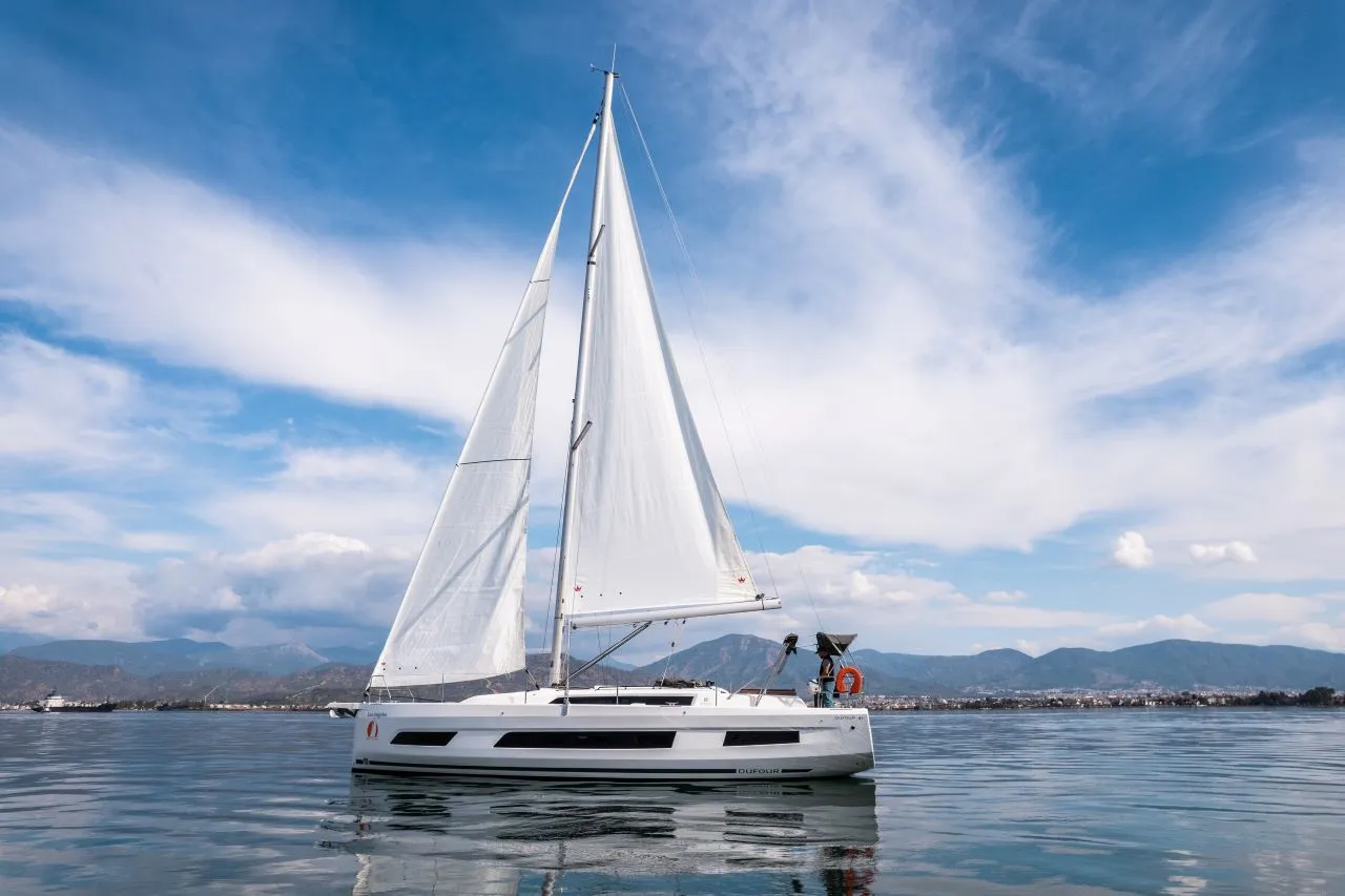 Dufour 41 LOS ANGELES — фотография яхты 5
