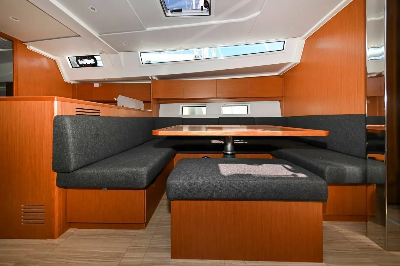 Bavaria C45 EFIX — фотография яхты 23