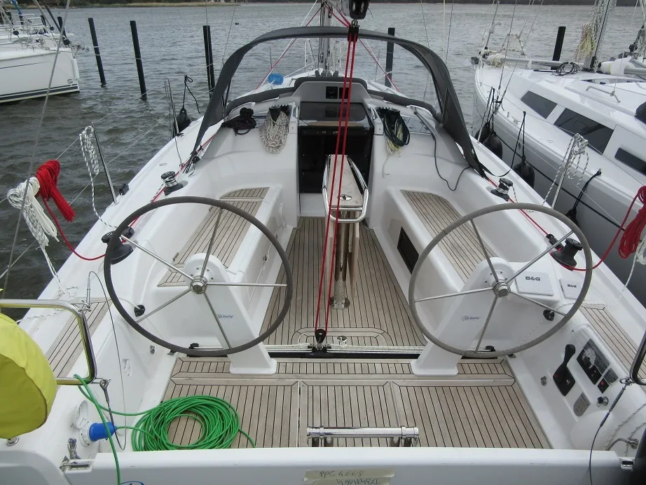 Dehler 34 Seventeen — jahtikuva 2