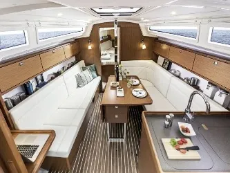 Bavaria Cruiser 34 EIGHTEEN — jahtikuva 10