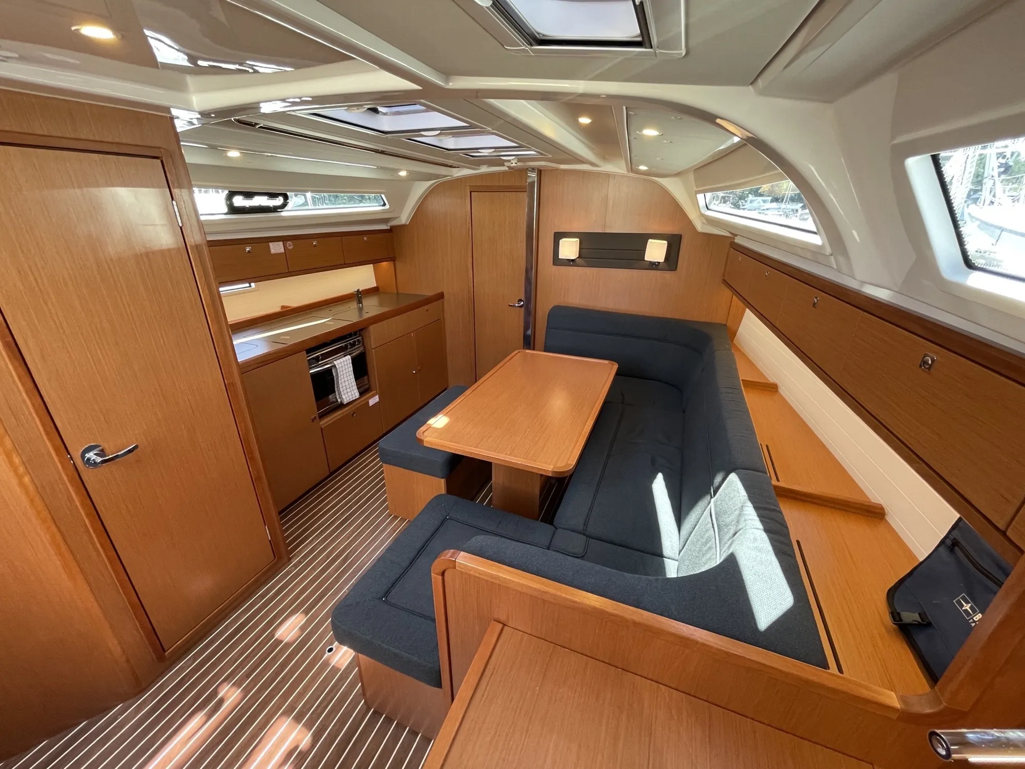 Bavaria Cruiser 41 ZEPHYR — fotografia jachty 18