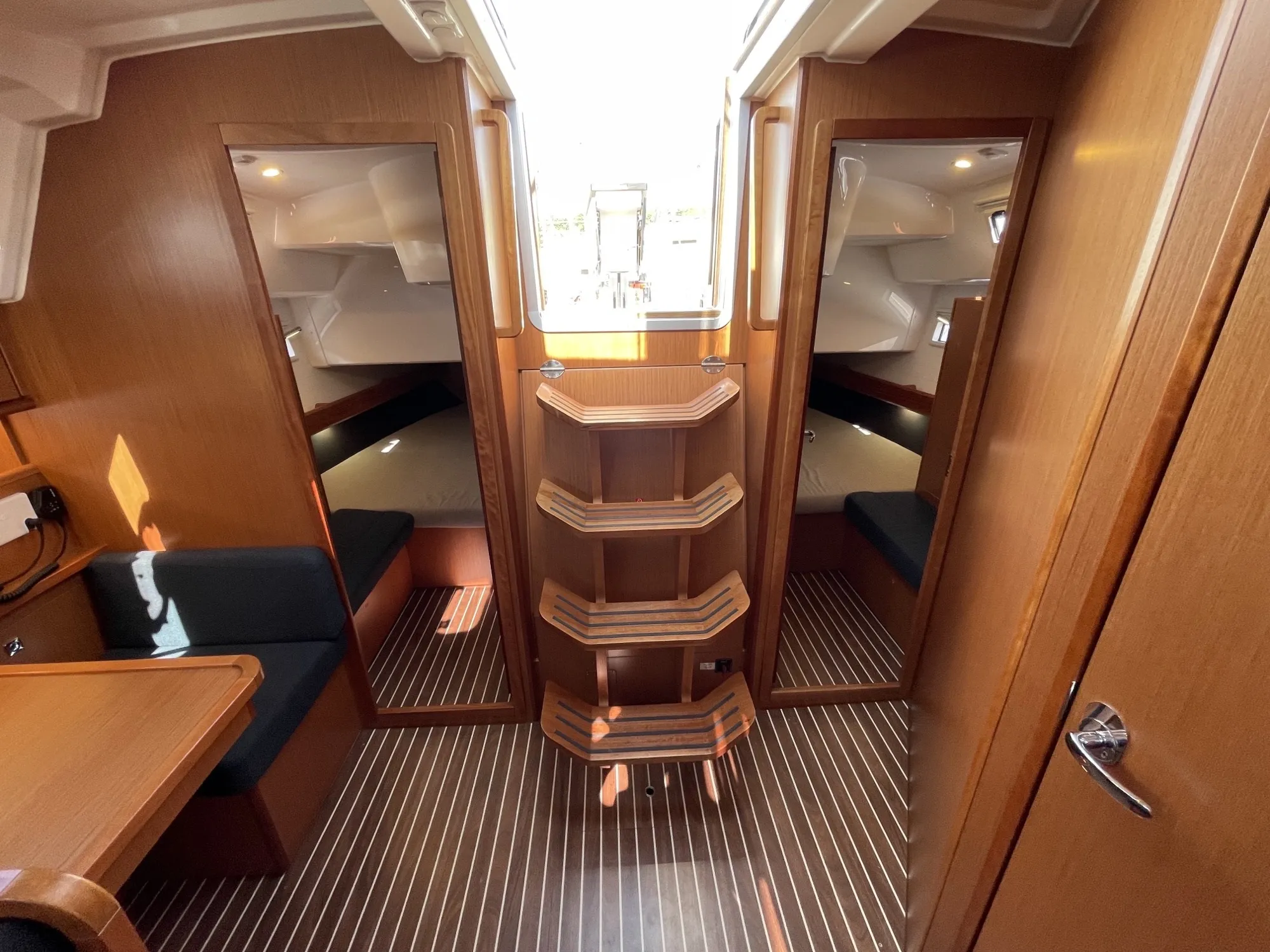 Bavaria Cruiser 41 ZEPHYR — fotografia jachty 17