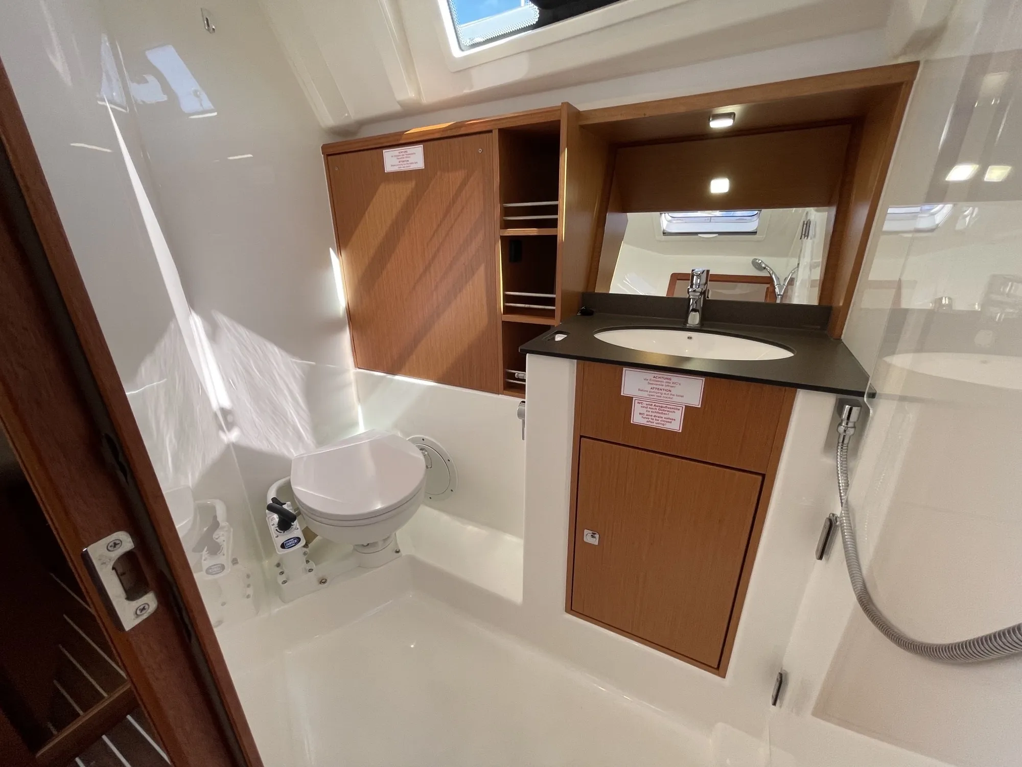 Bavaria Cruiser 41 ZEPHYR — fotografia jachty 22
