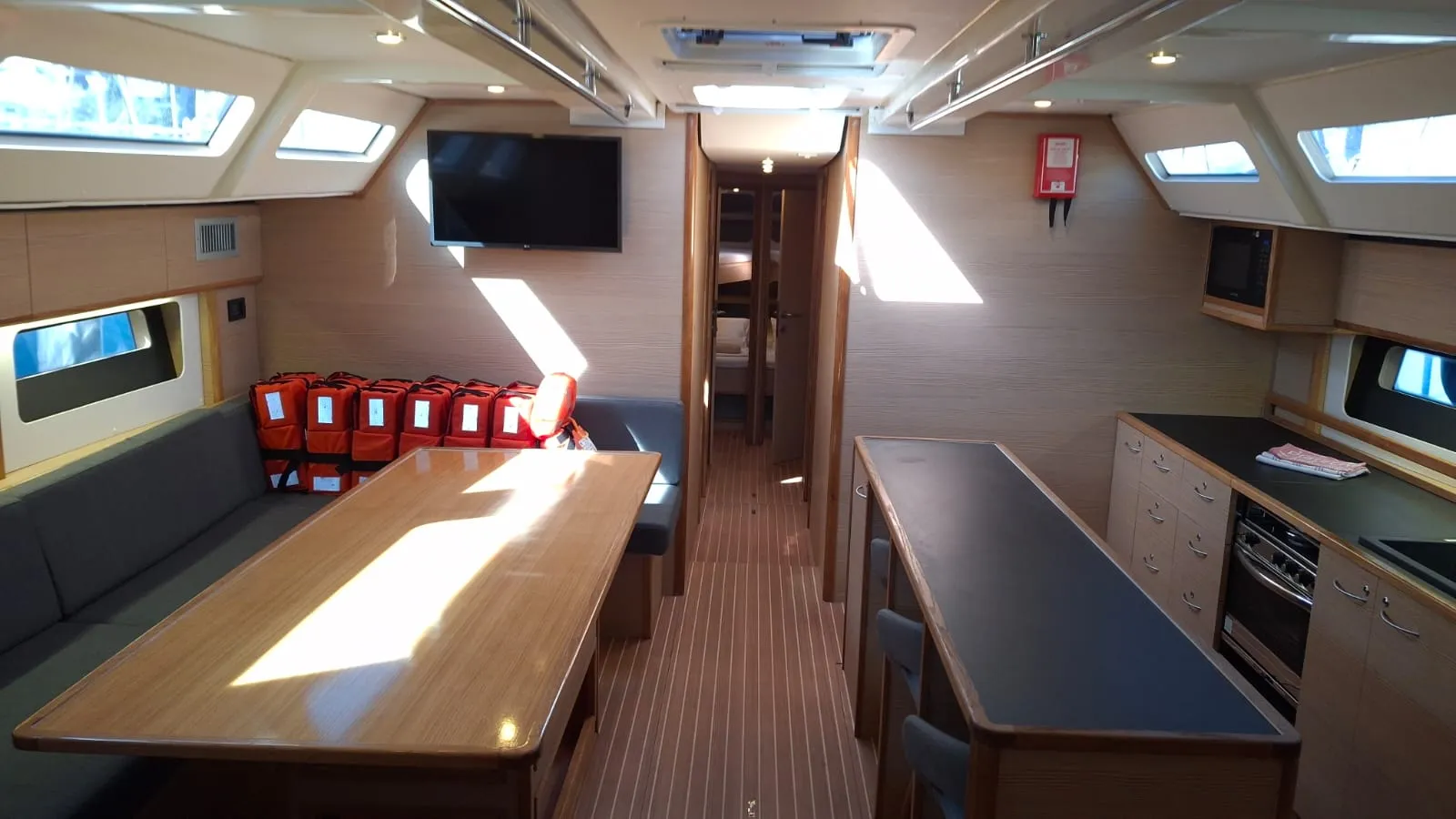 D&D Kufner 54 Exclusive MY WAVE — yacht photo 12