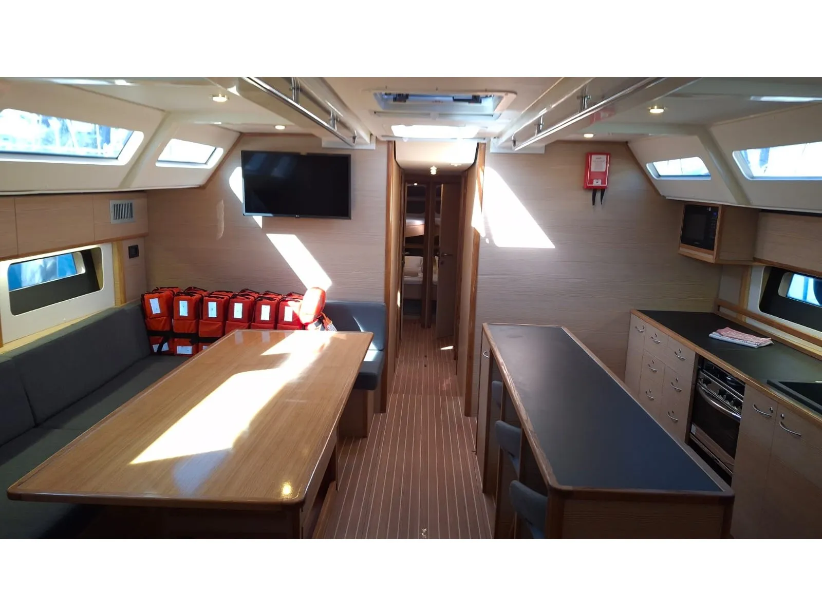 D&D Kufner 54 Exclusive MY WAVE — yacht photo 7