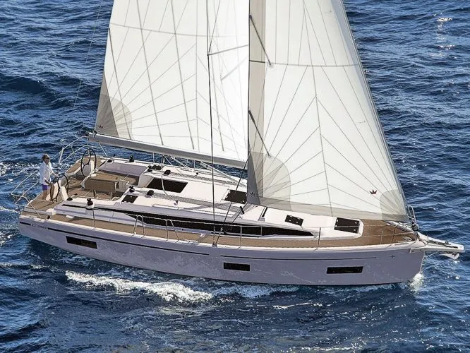 Bavaria C38 Twelve — jahtikuva 2