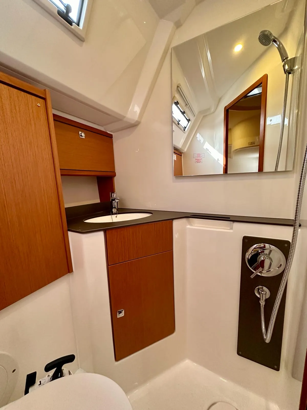 Bavaria Cruiser 46 Timon — фотография яхты 3