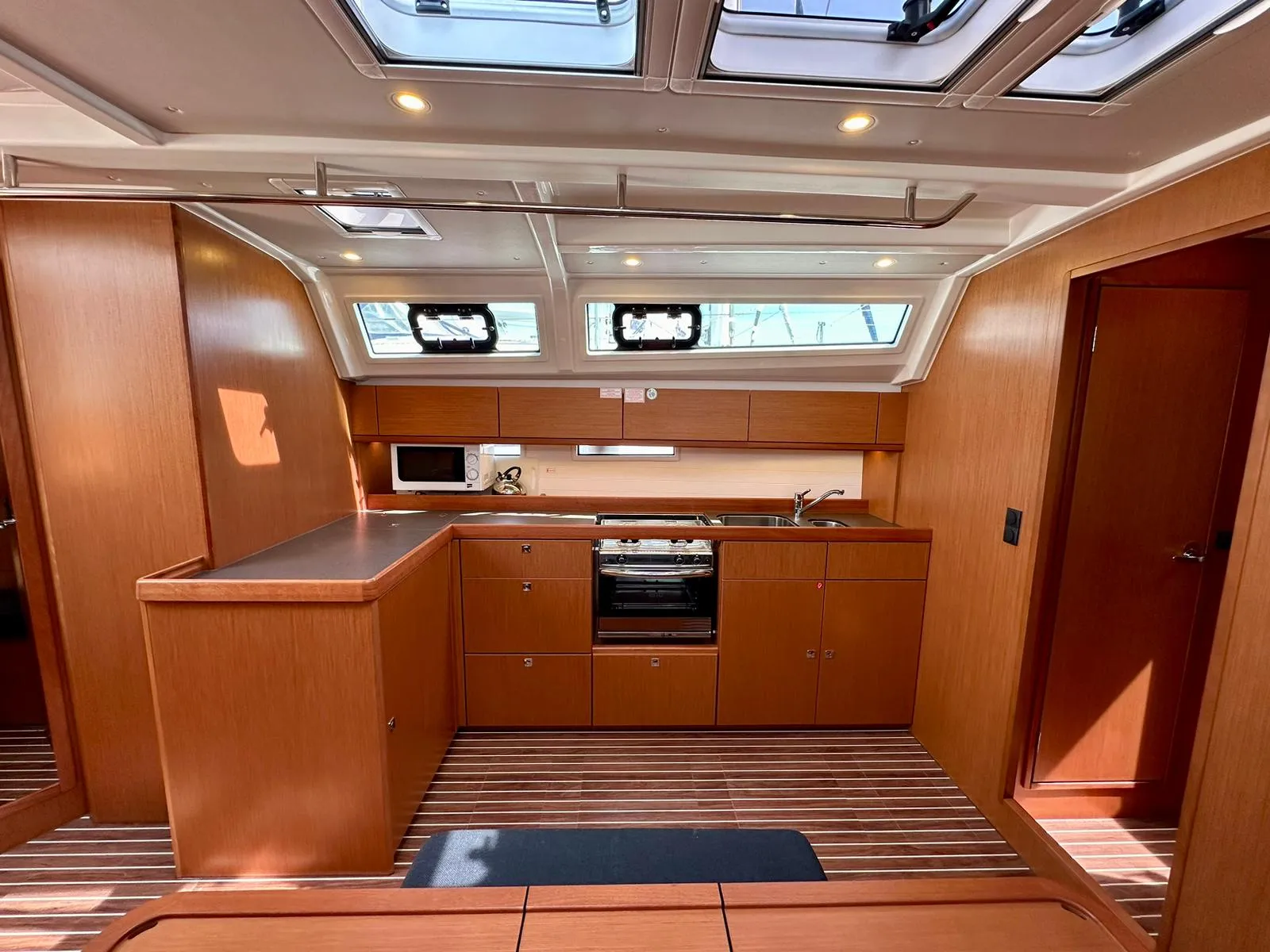Bavaria Cruiser 46 Simba — фотография яхты 15