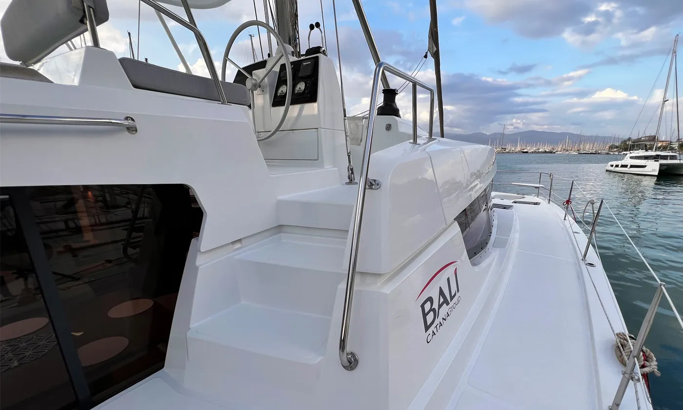 Bali 4.8 Bali — yacht photo 14