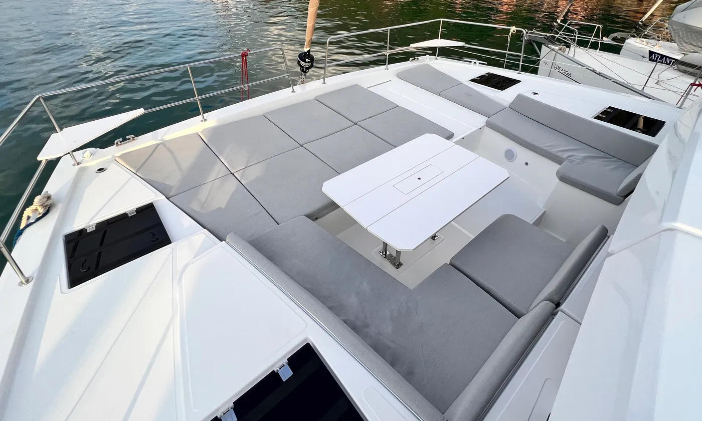 Bali 4.8 Bali — yacht photo 3