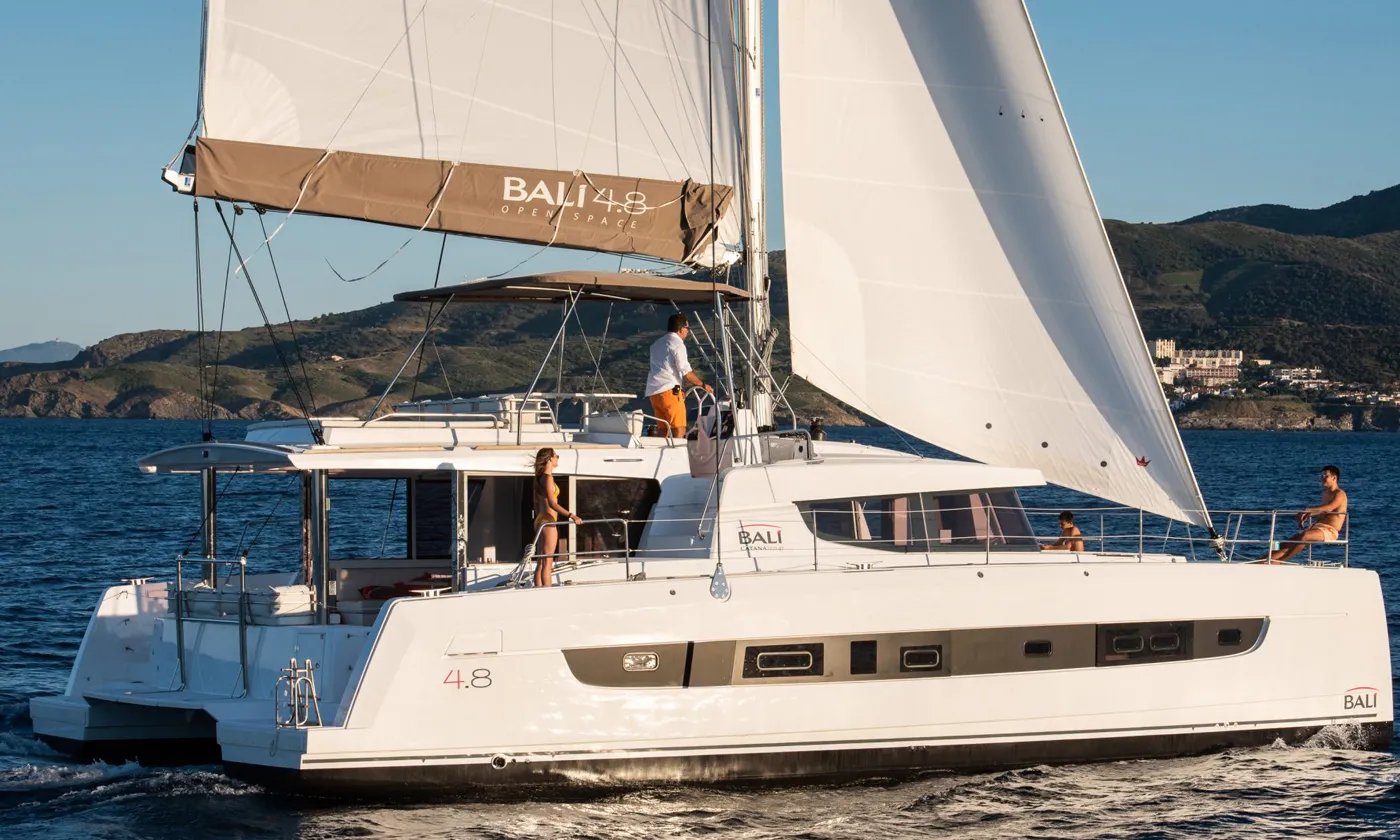 Bali 4.8 Bali — yacht photo 9