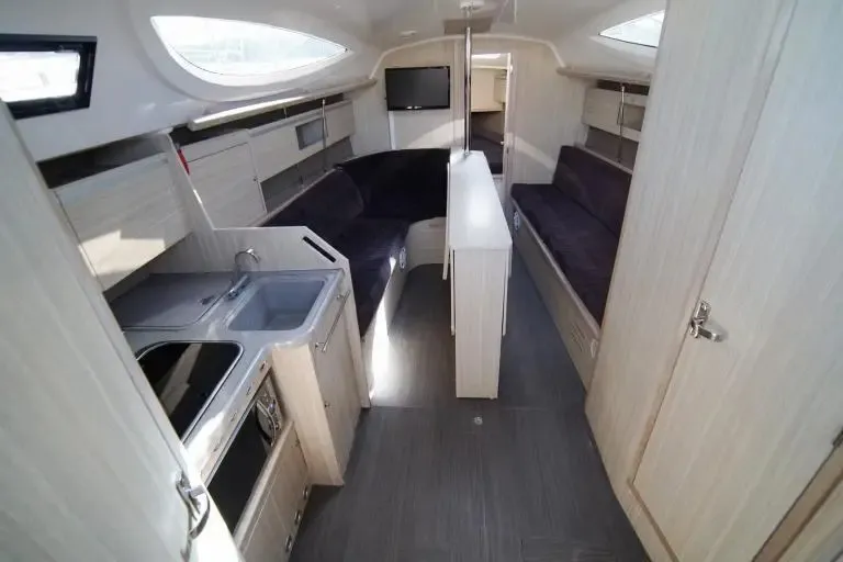 Maxus 33.1 RS Poganckie Kepy的游艇照片 2