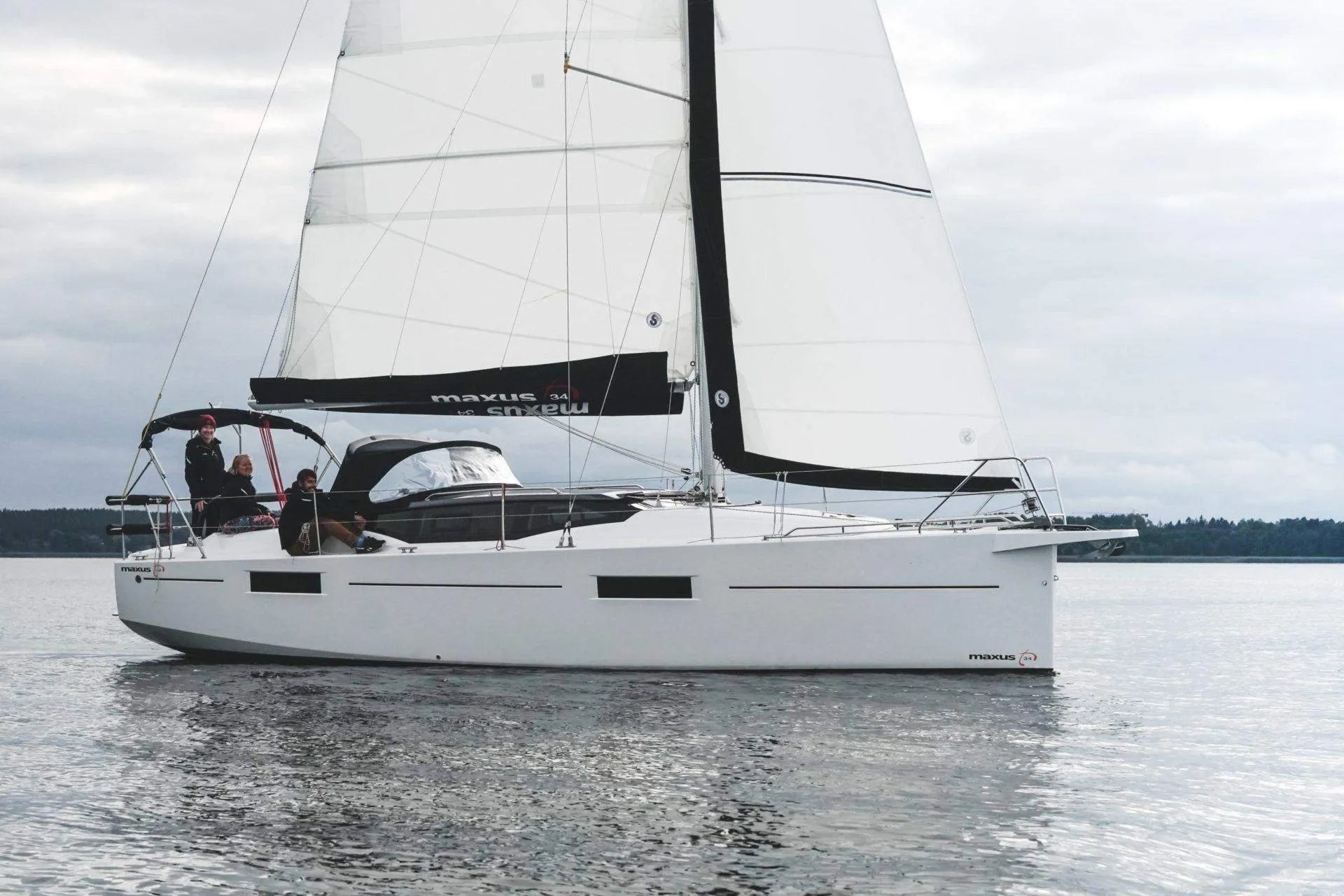 Maxus 34 Wyspa Ilma — fotografia jachty 18