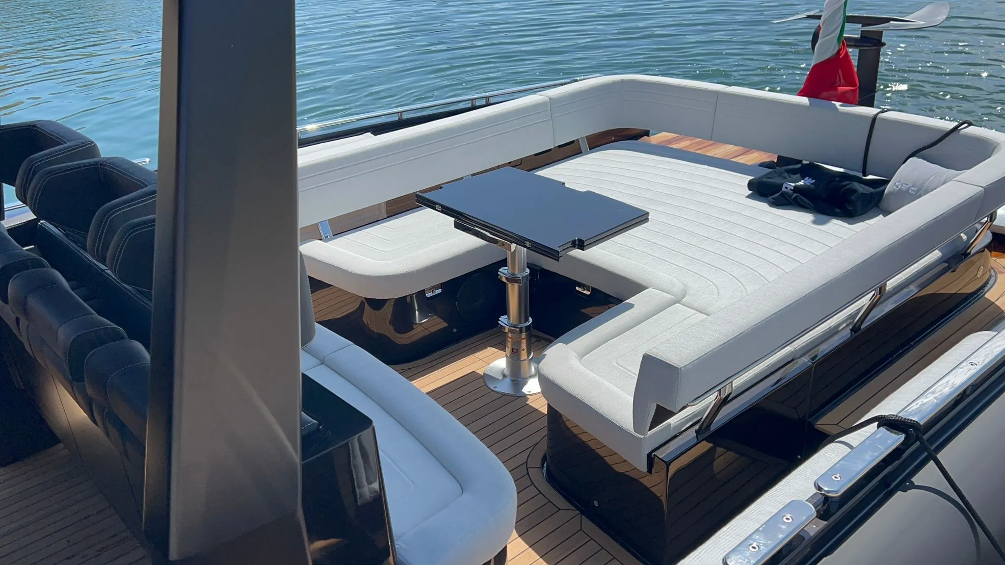 Black Shiver 120 Novamarine — fotografia jachty 4