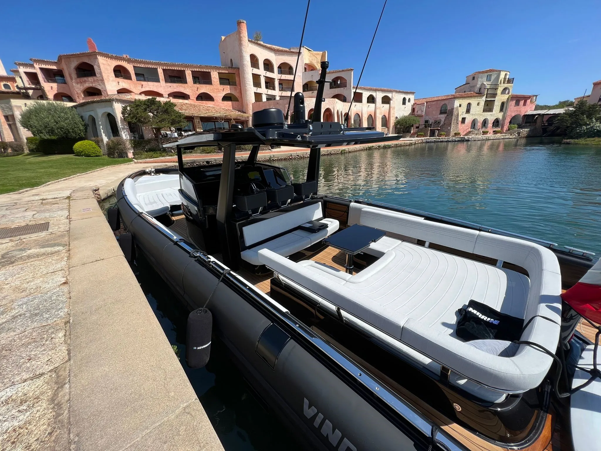 Black Shiver 120 Novamarine — fotografia jachty 2