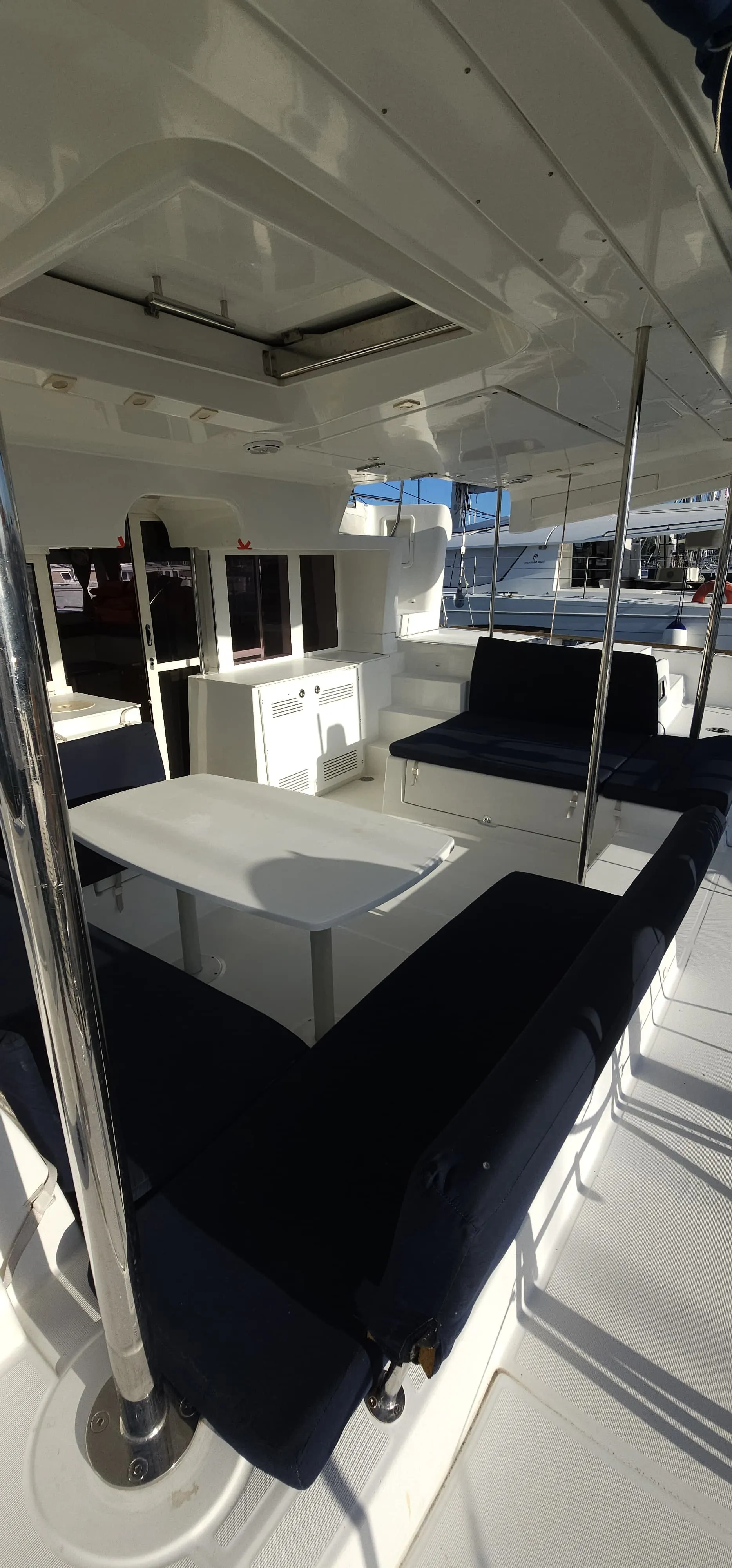 Lagoon 450 Oscar V — jahtikuva 2