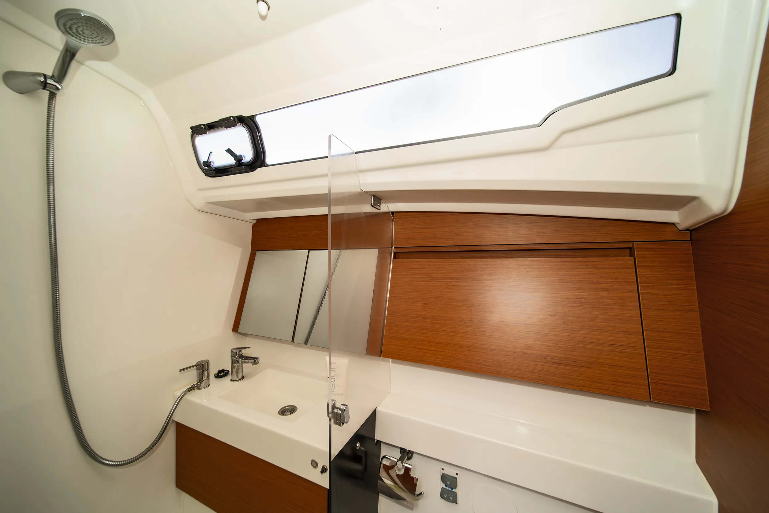 Sun Odyssey 410 Henry Every — yacht photo 12