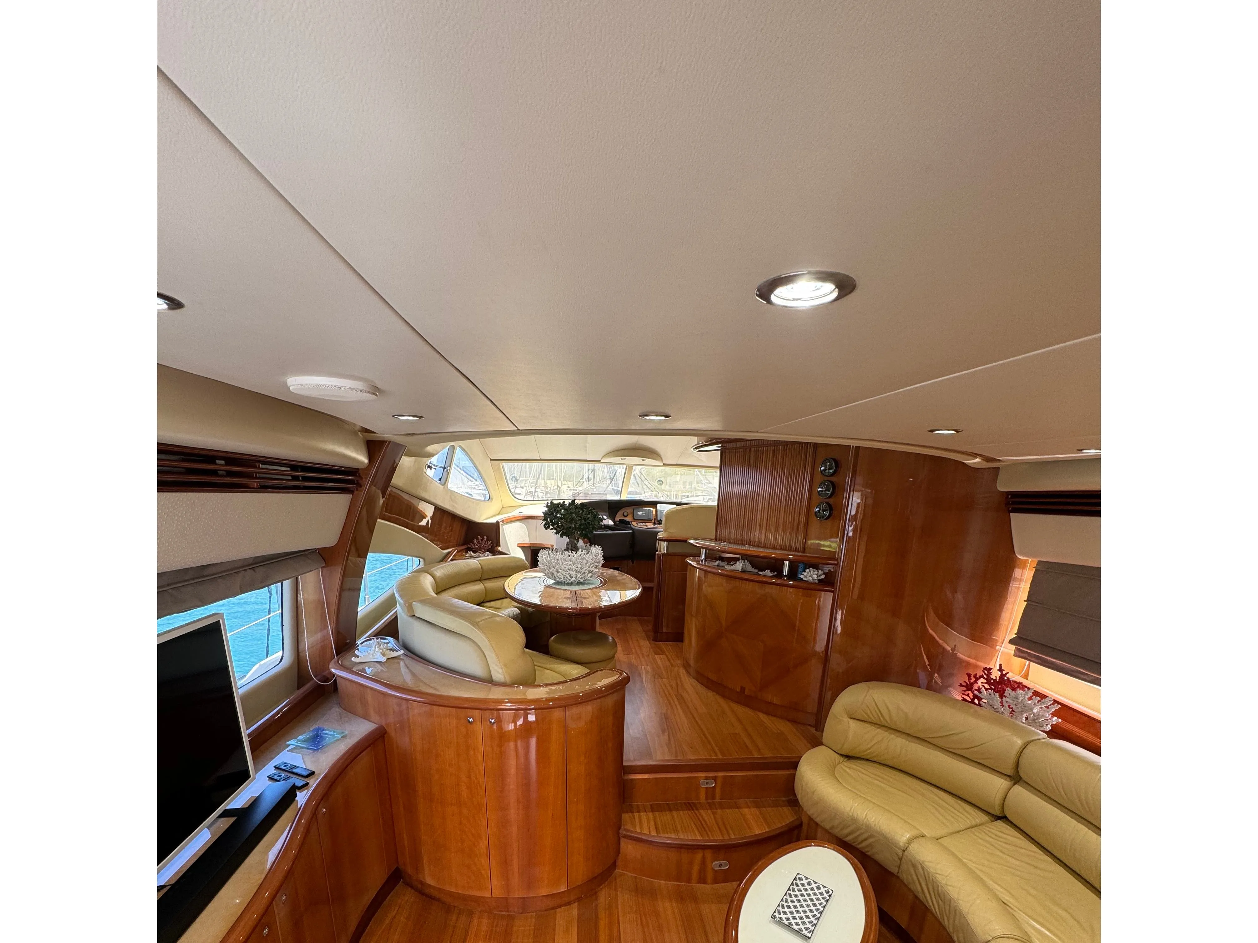 Aicon 56 Fly — fotografia jachty 4
