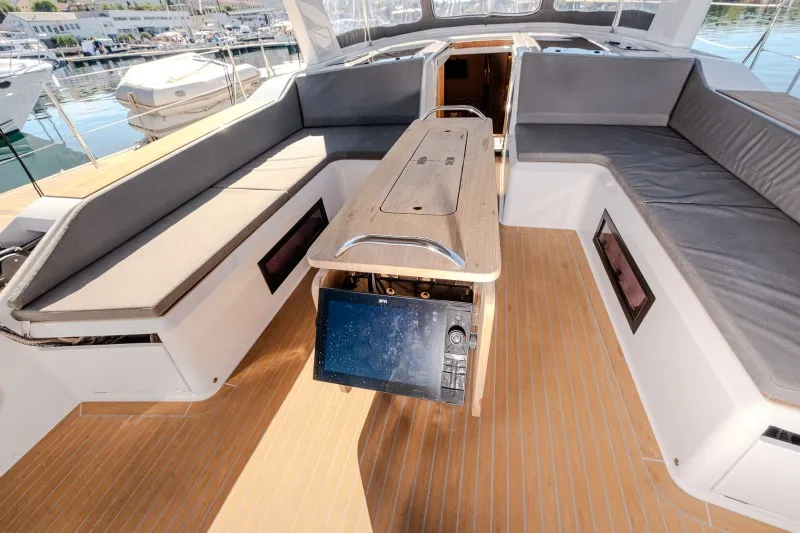 Grand Soleil 52 Morea — yacht photo 13