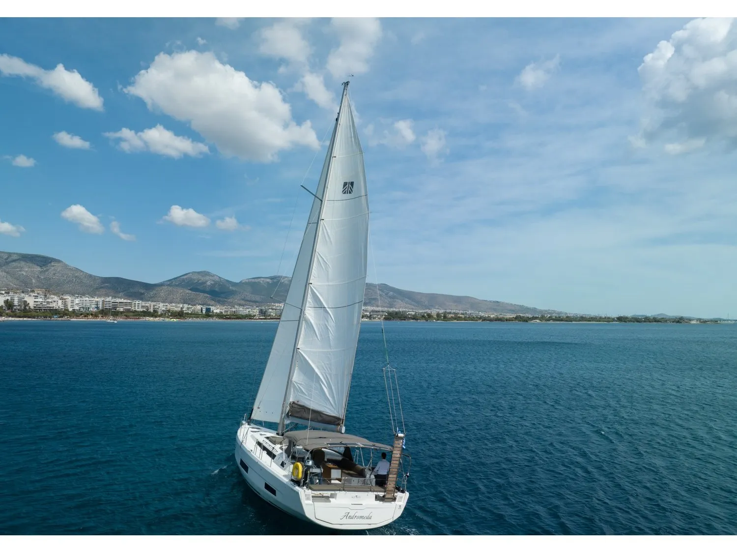 Dufour Yachts Dufour 470 Andromeda — фотография яхты 1