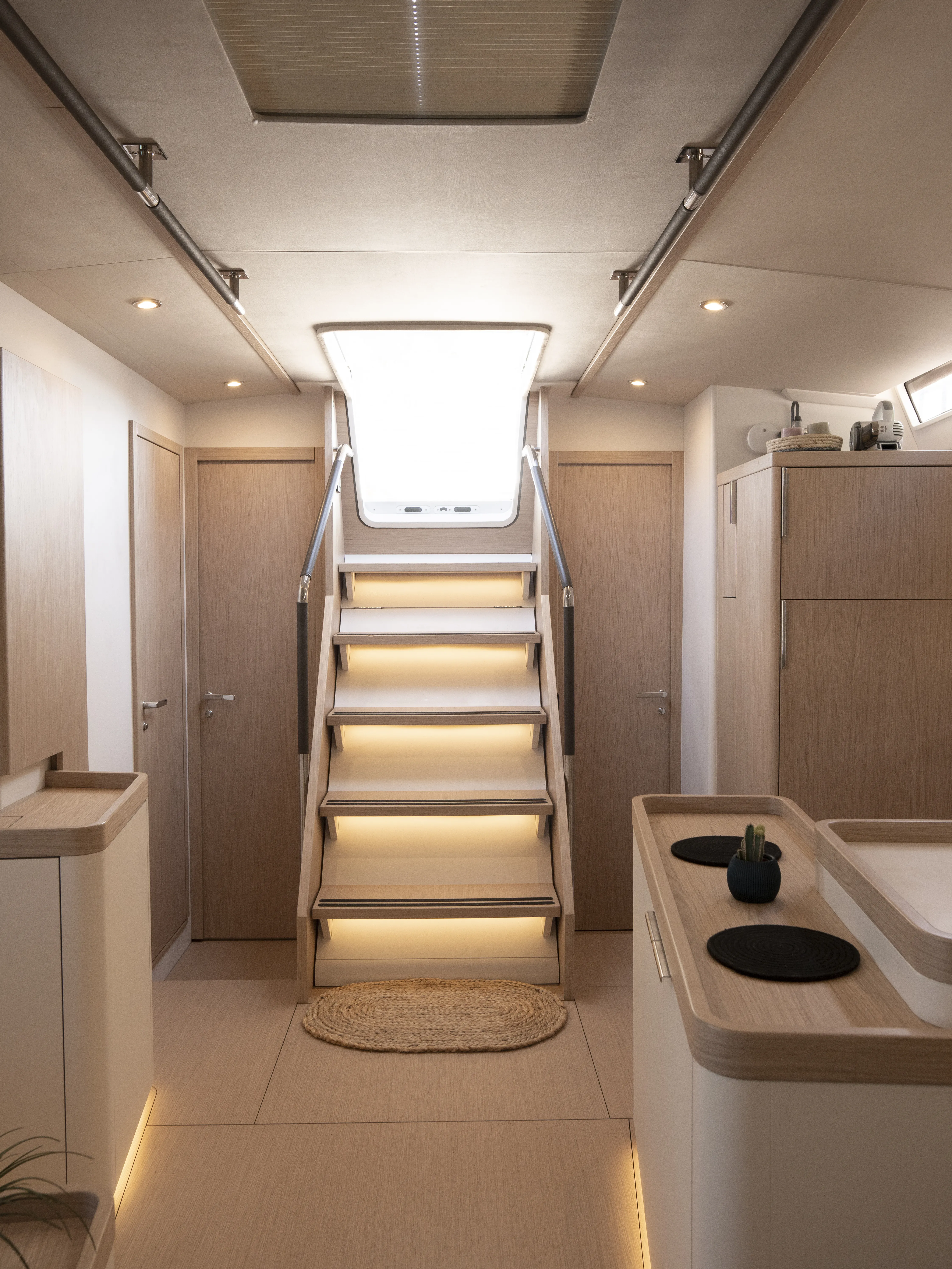 First 53 Izanami — yacht photo 8