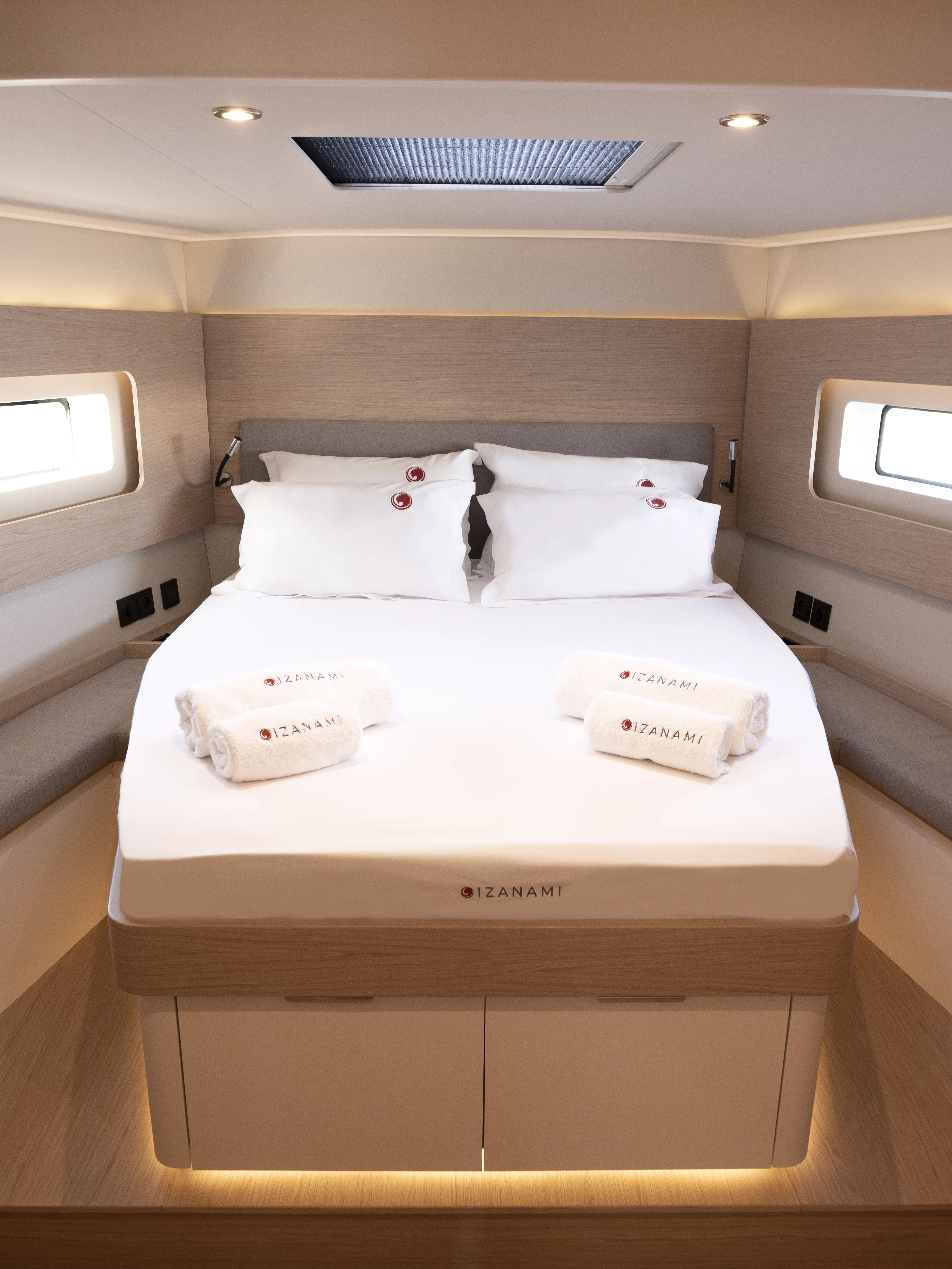 First 53 Izanami — yacht photo 5