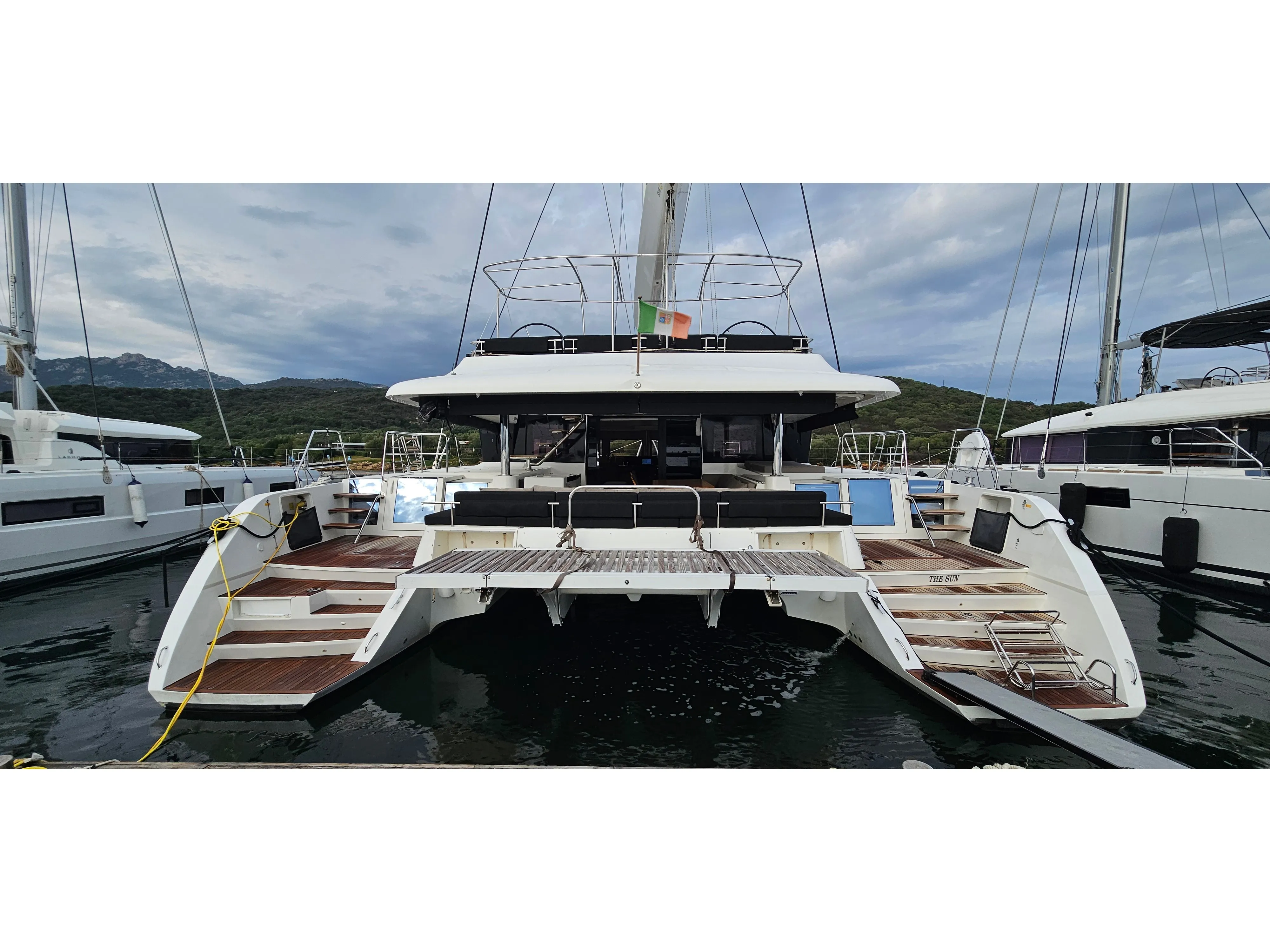 Lagoon 620 THE SUN — yacht photo 2