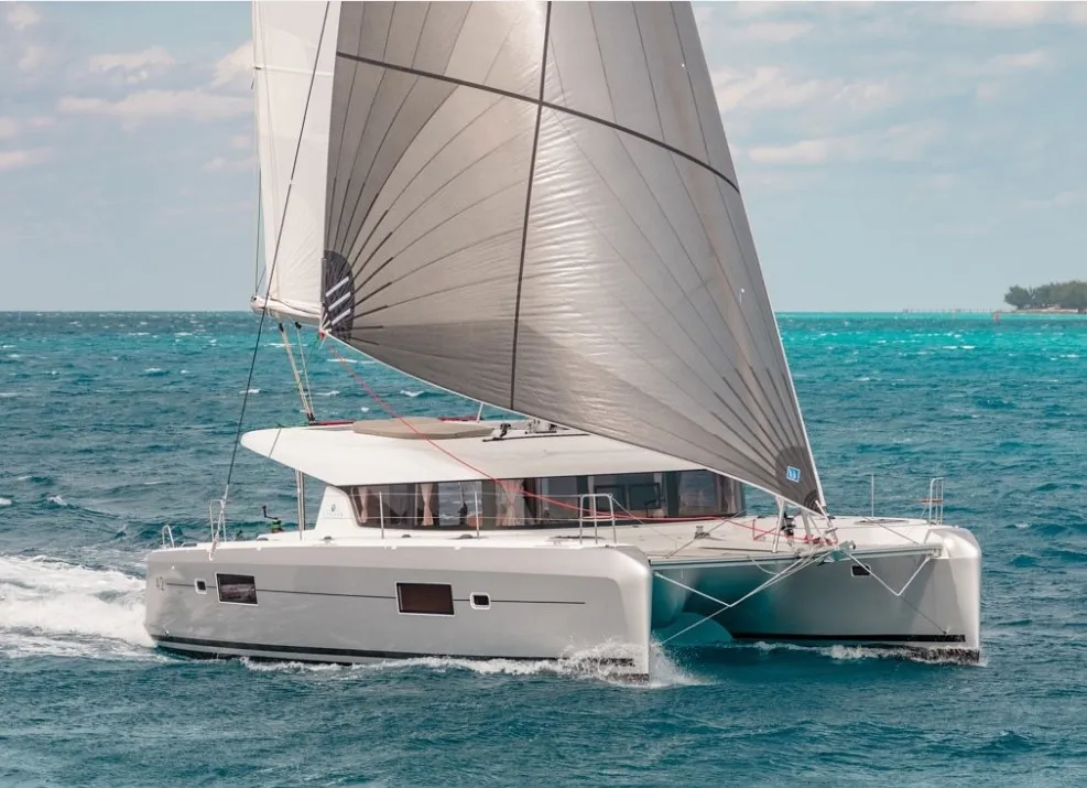 Lagoon 42 Marina 3 — yacht photo 2