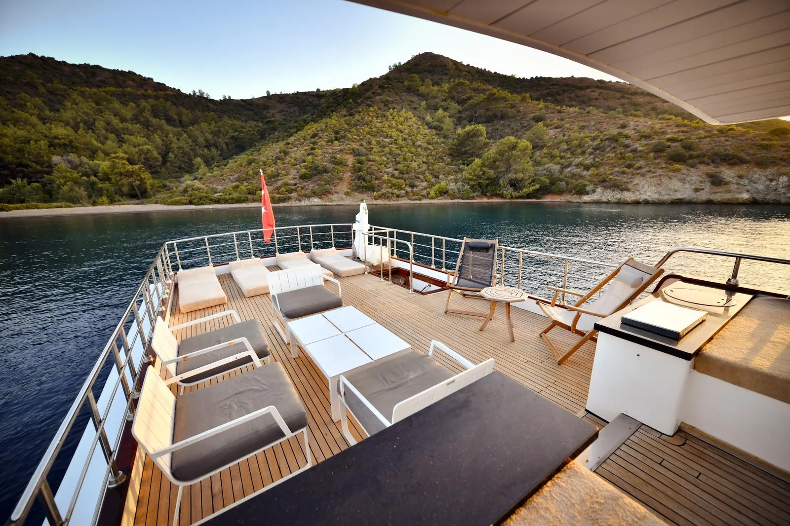 Motoryacht Ruzanna 1 — yacht photo 2