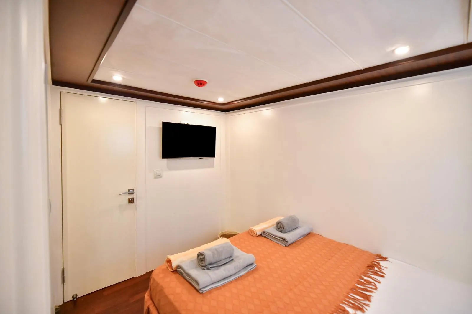 Motoryacht Ruzanna 1 — yacht photo 12