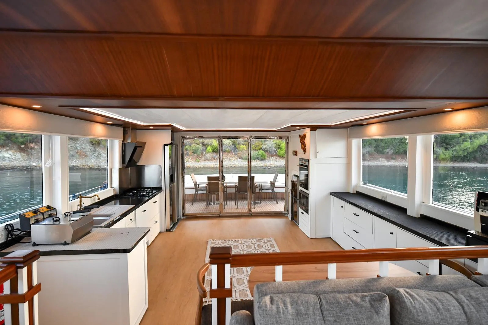 Motoryacht Ruzanna 1 — yacht photo 3