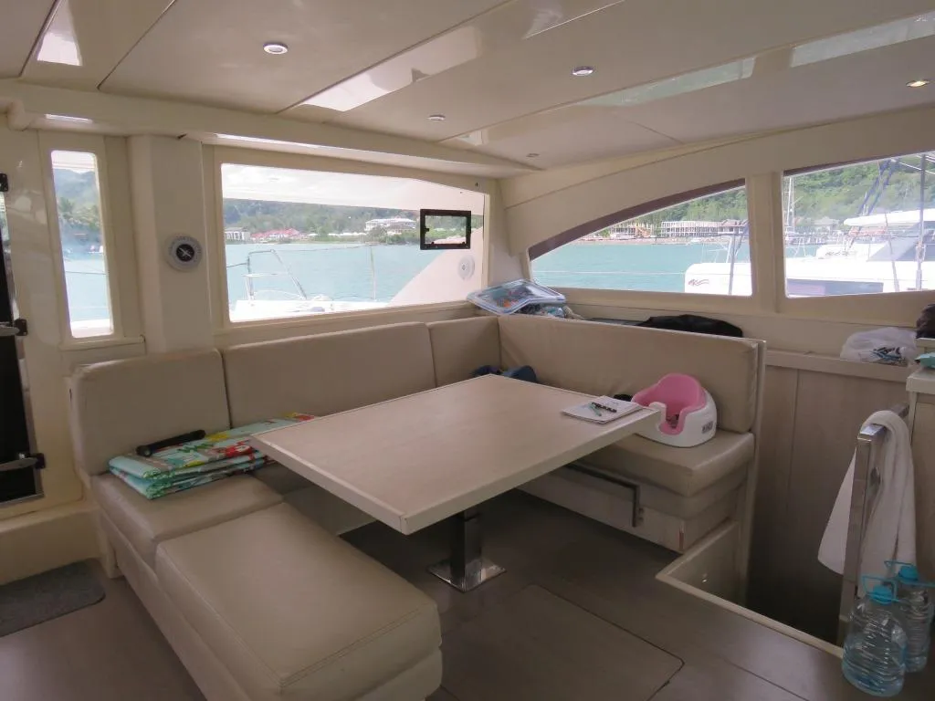 Leopard 48 Premium — foto dello yacht n. 2