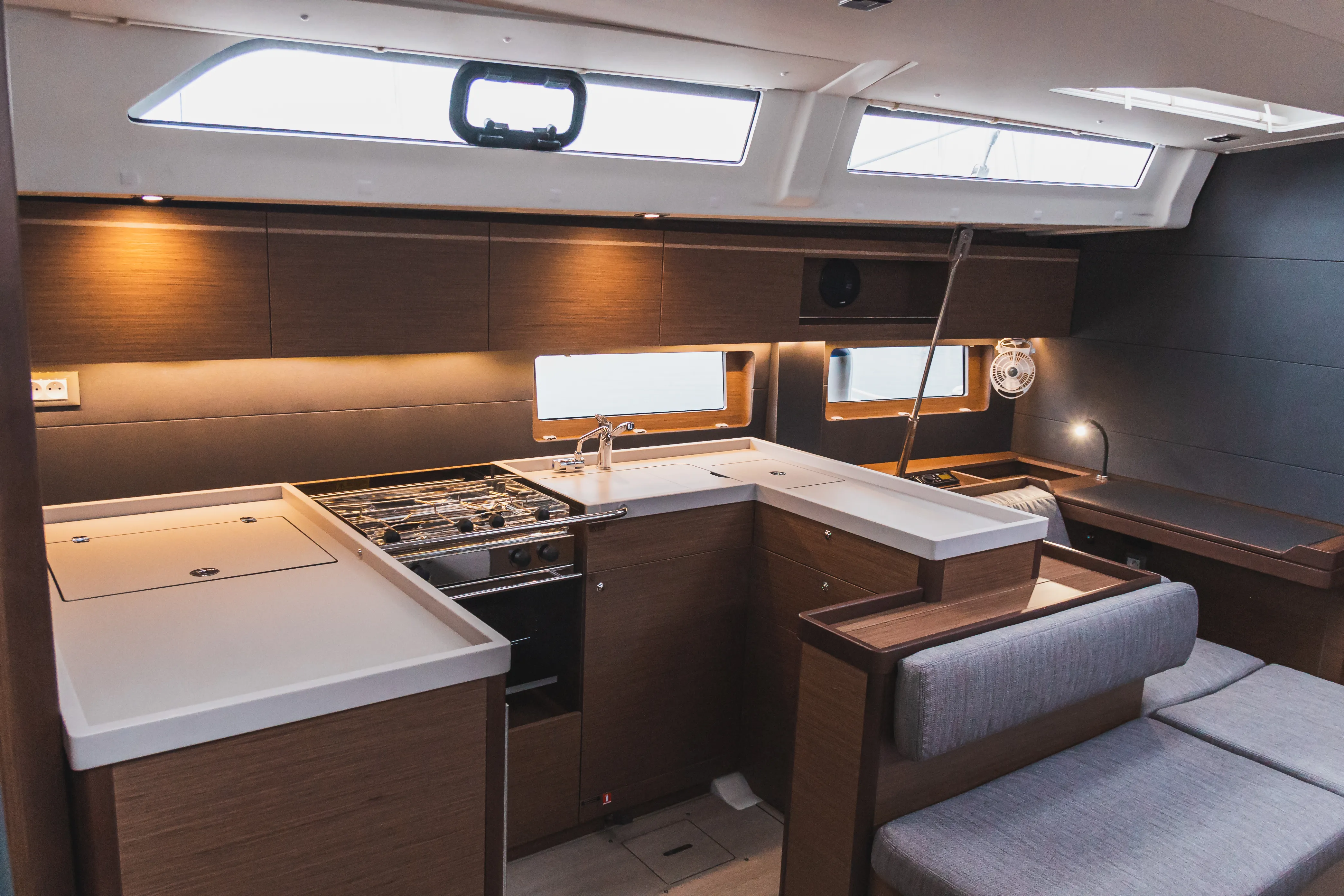 Oceanis 51.1 Panthata — yacht photo 11