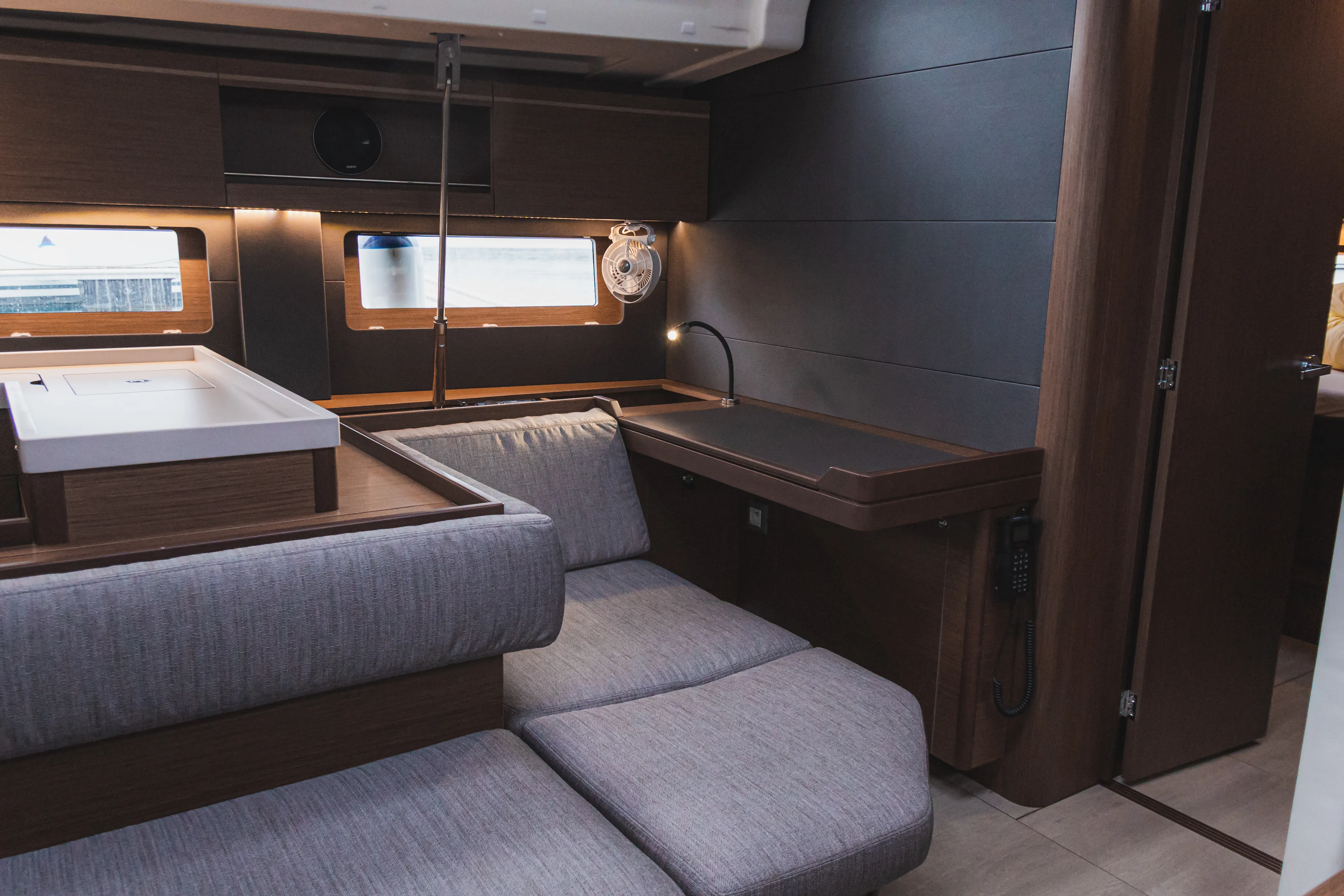 Oceanis 51.1 Panthata — yacht photo 2