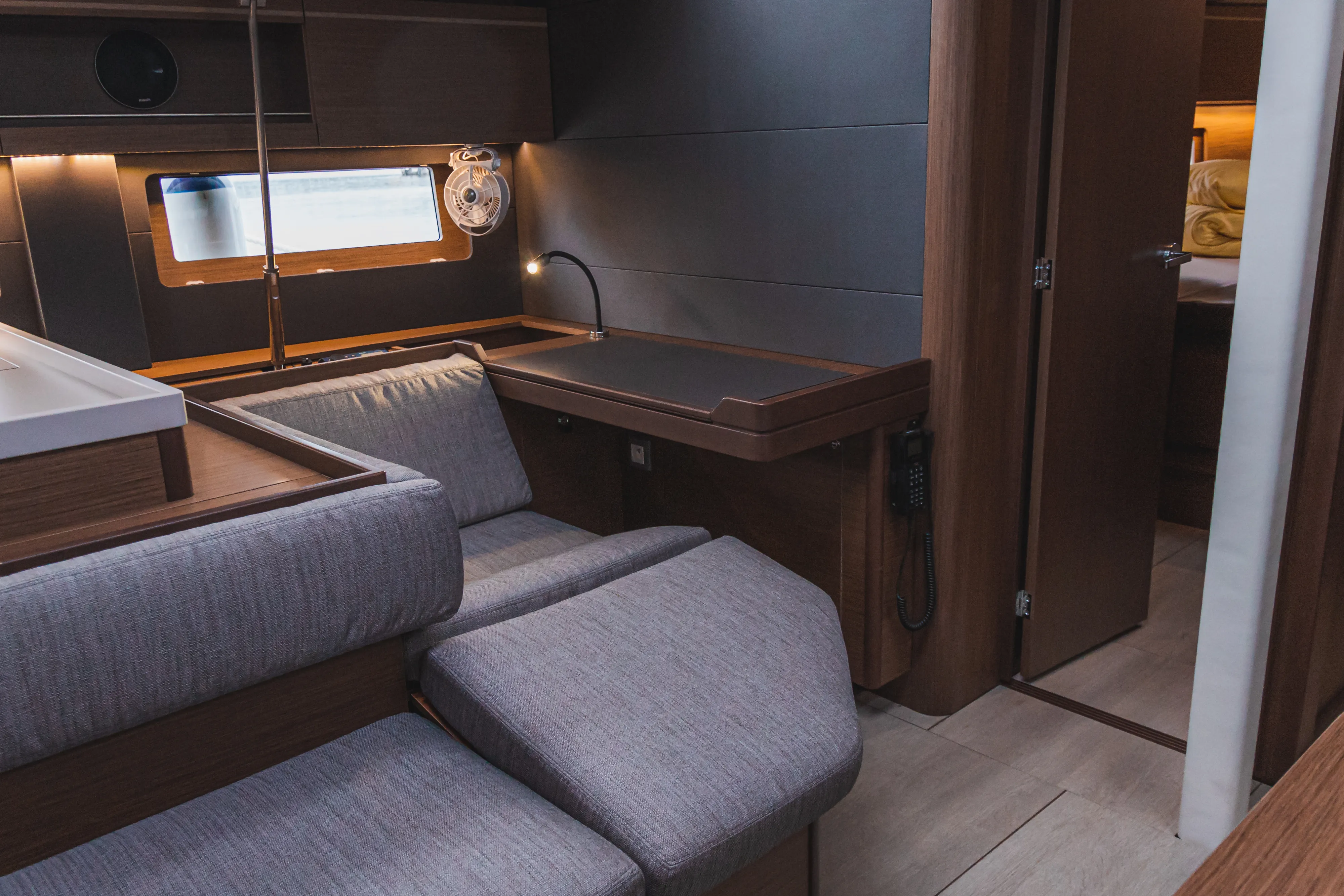 Oceanis 51.1 Panthata — yacht photo 3