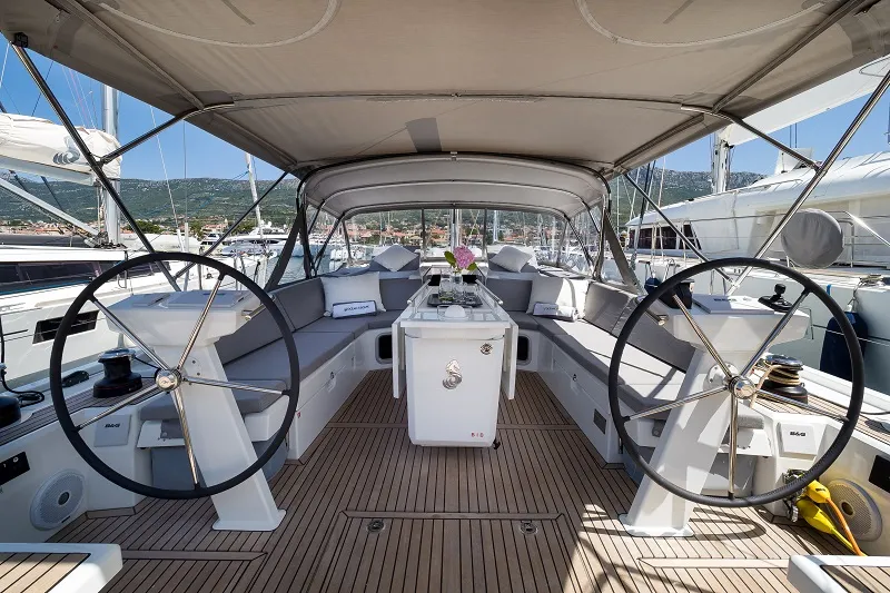 Oceanis 51.1 Panthata — yacht photo 12