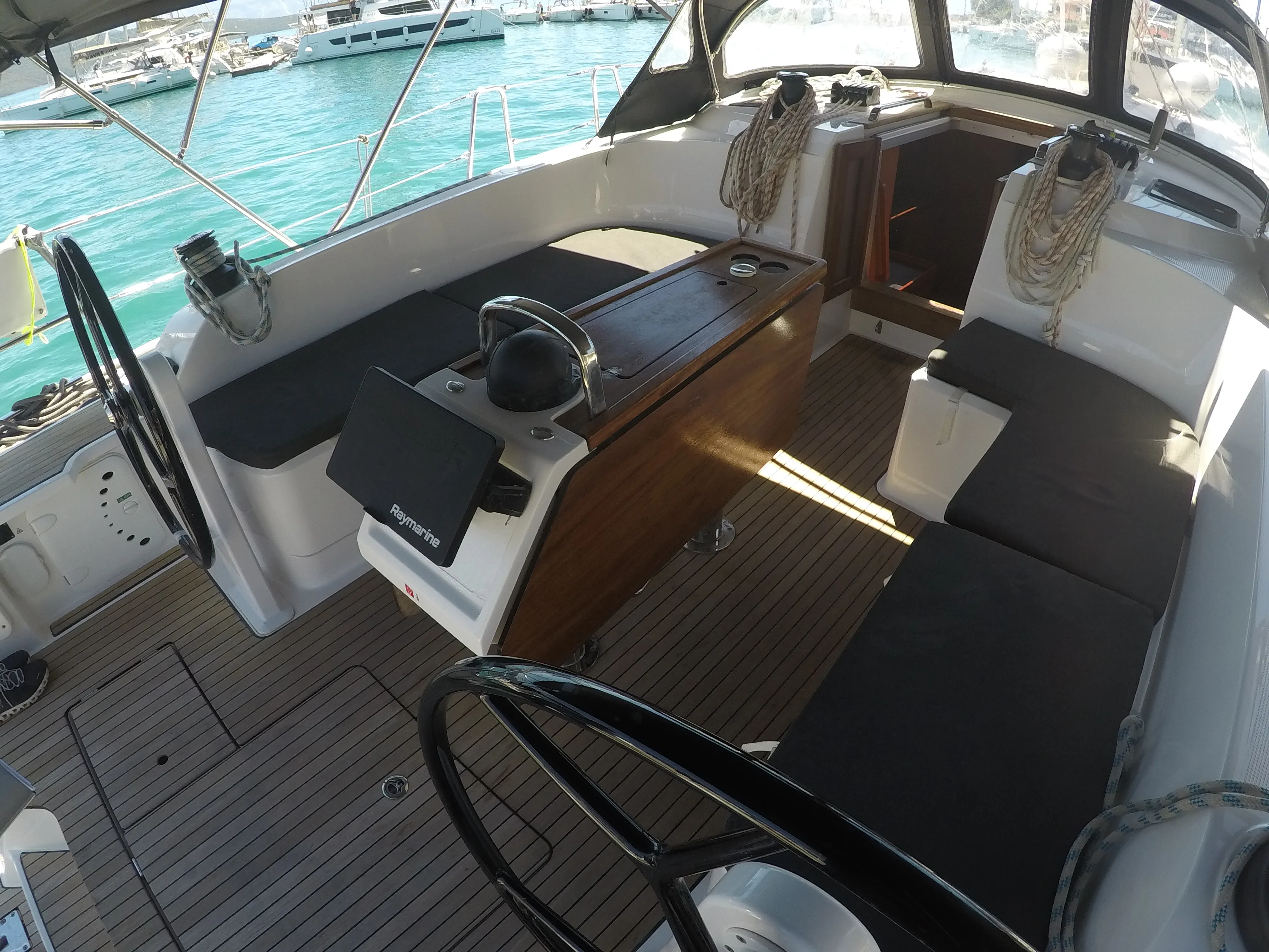 Bavaria 46 Cruiser Chriseli — фотография яхты 3