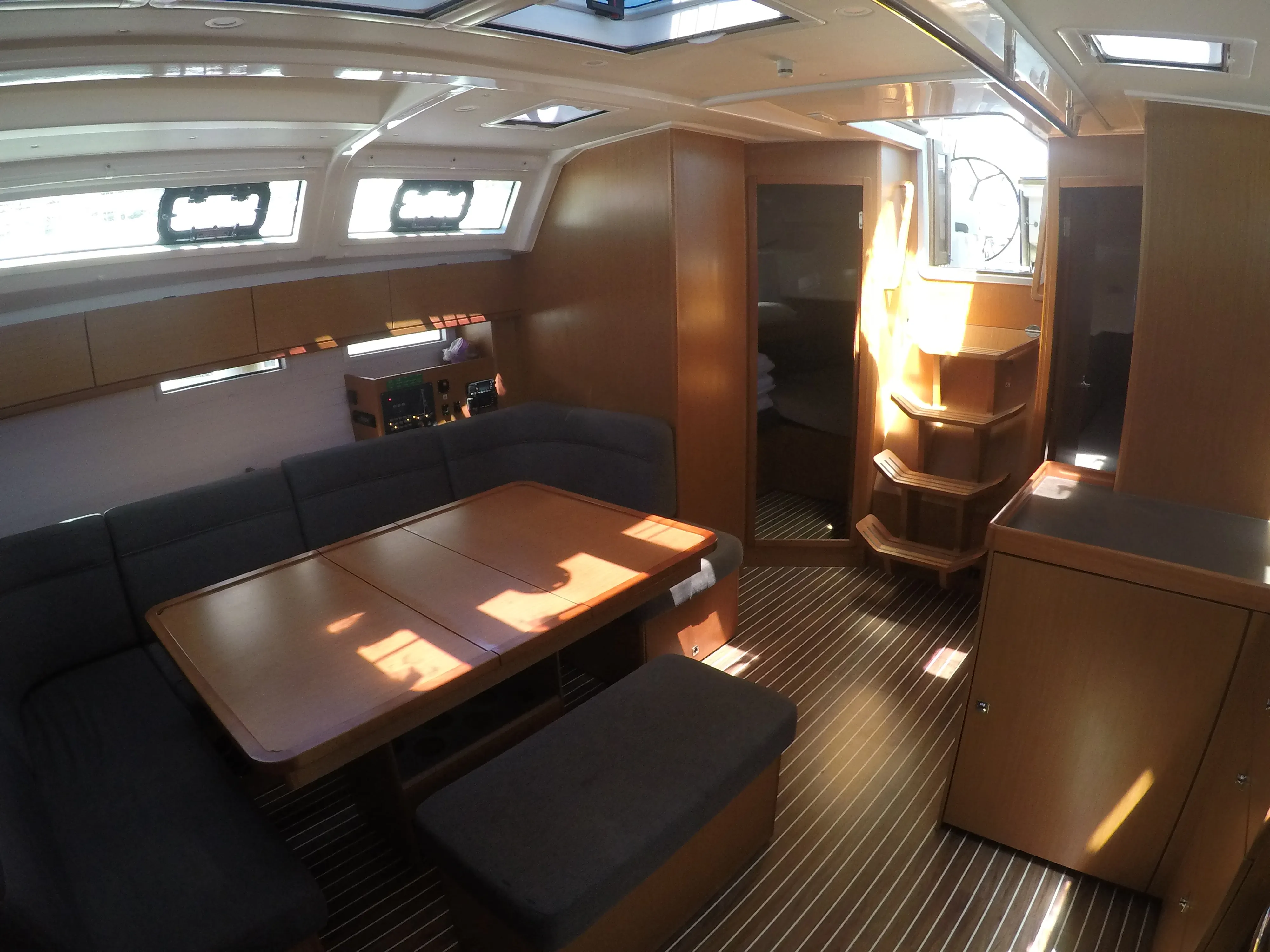Bavaria 46 Cruiser Chriseli — фотография яхты 14