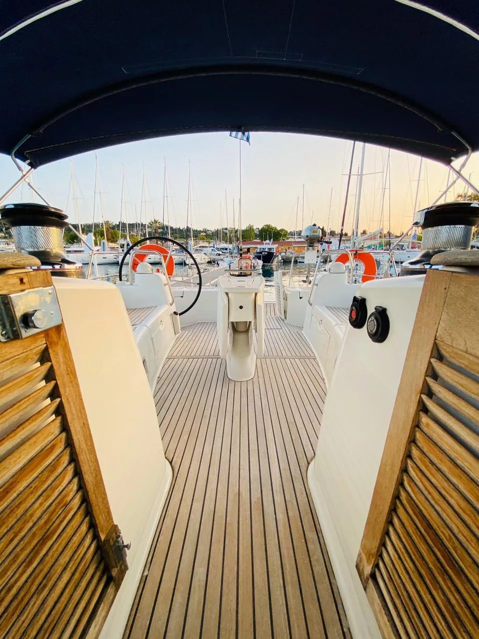 Oceanis 50 Family Free Spirit - Brand New engine 2020 — фотография яхты 11