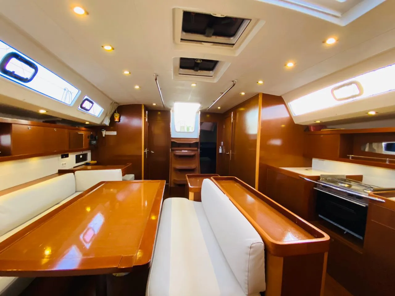 Oceanis 50 Family Free Spirit - Brand New engine 2020 — фотография яхты 8