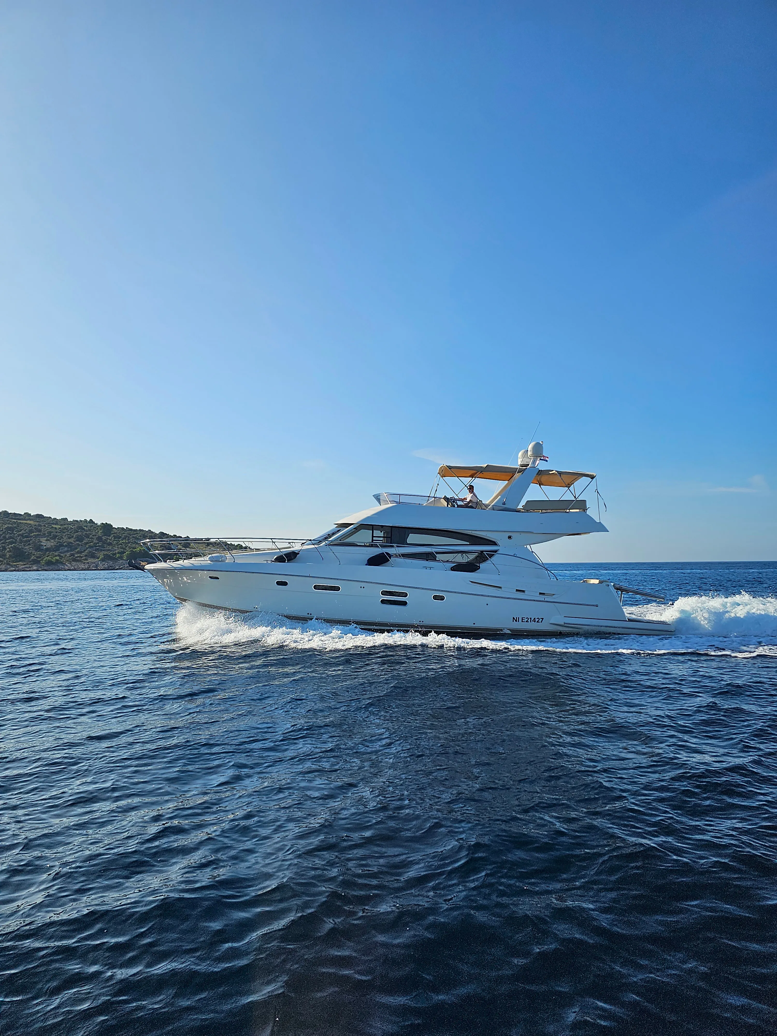 Prestige 50 Fly Panarea — yacht photo 3