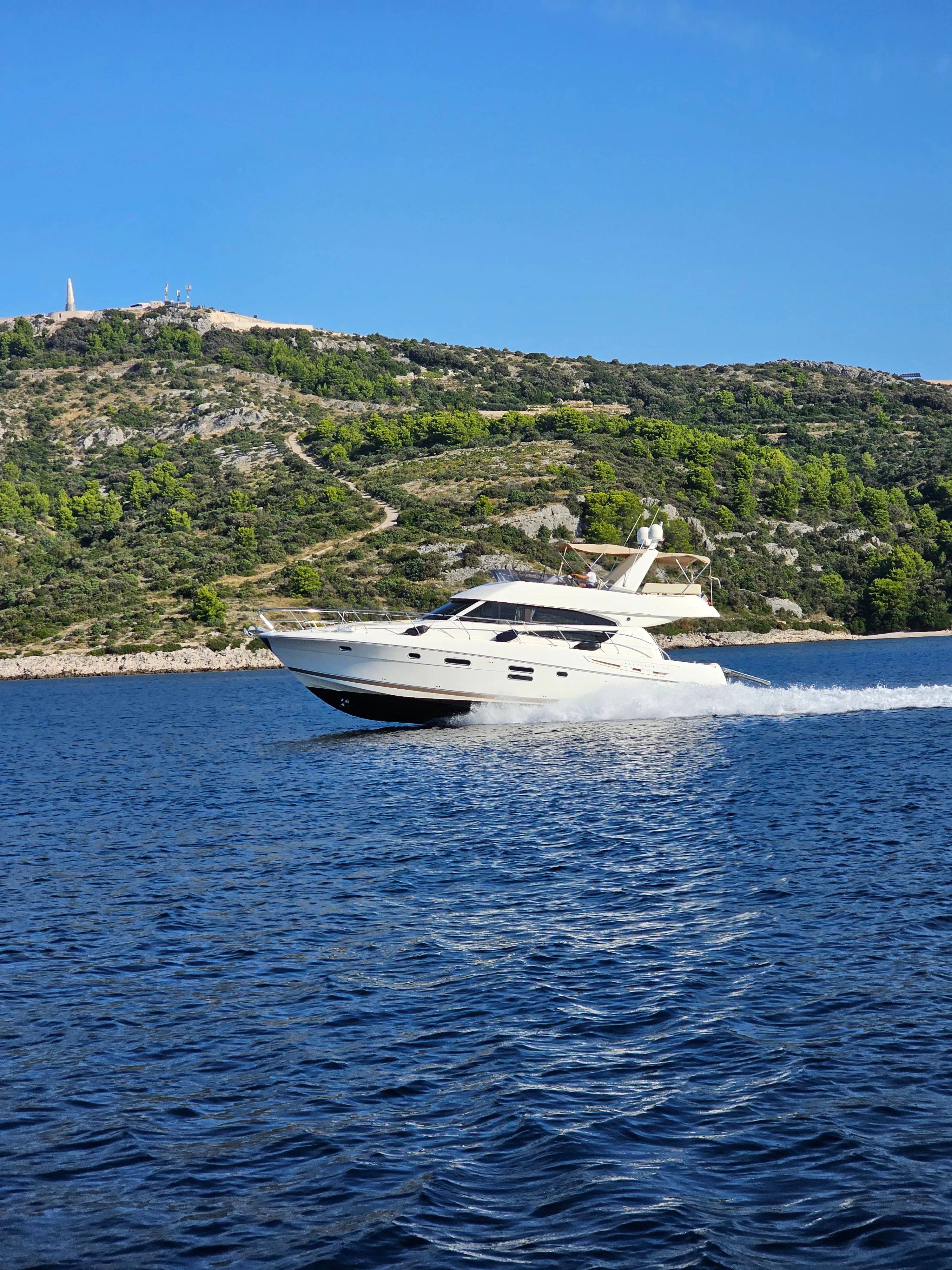 Prestige 50 Fly Panarea — yacht photo 15