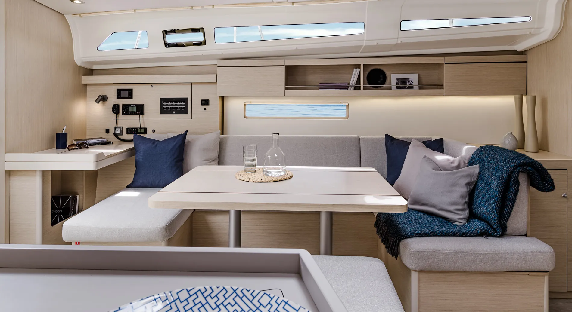 Oceanis 40.1 Dinamica — yacht photo 2