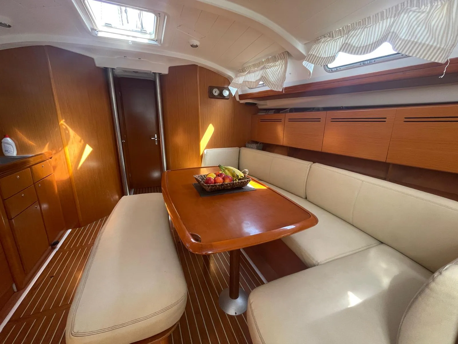 Cyclades 43.4 Too Lucky — yacht photo 9