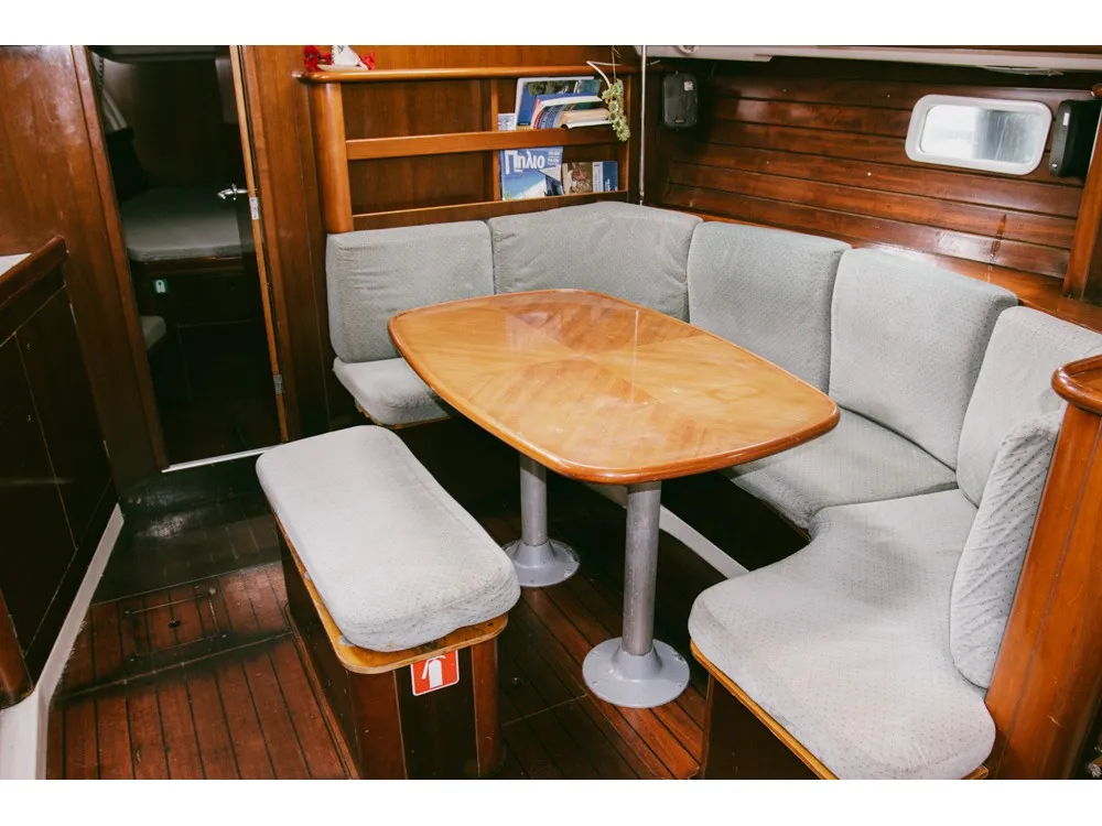 Oceanis 381 Kleio — снимка на яхтата 3