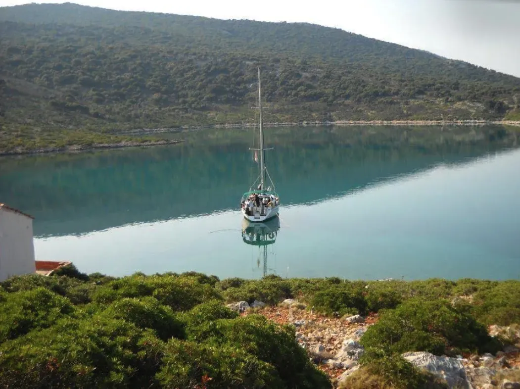 Oceanis 381 Kleio — снимка на яхтата 15