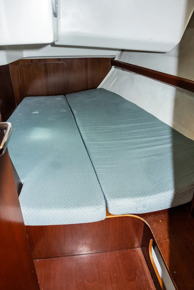 Oceanis 381 Kleio — снимка на яхтата 9