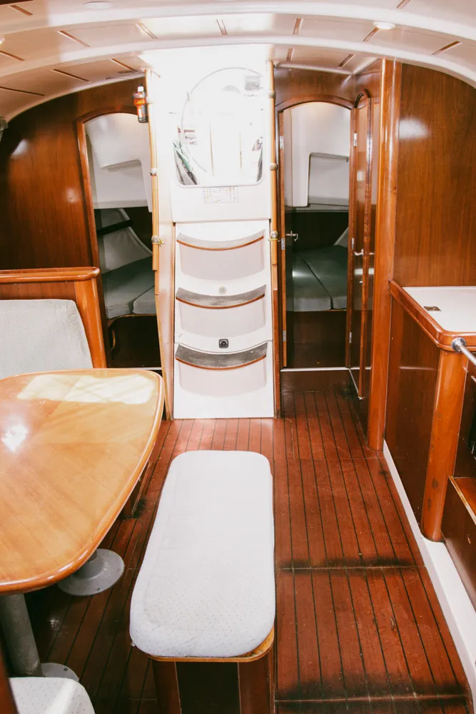 Oceanis 381 Kleio — снимка на яхтата 17