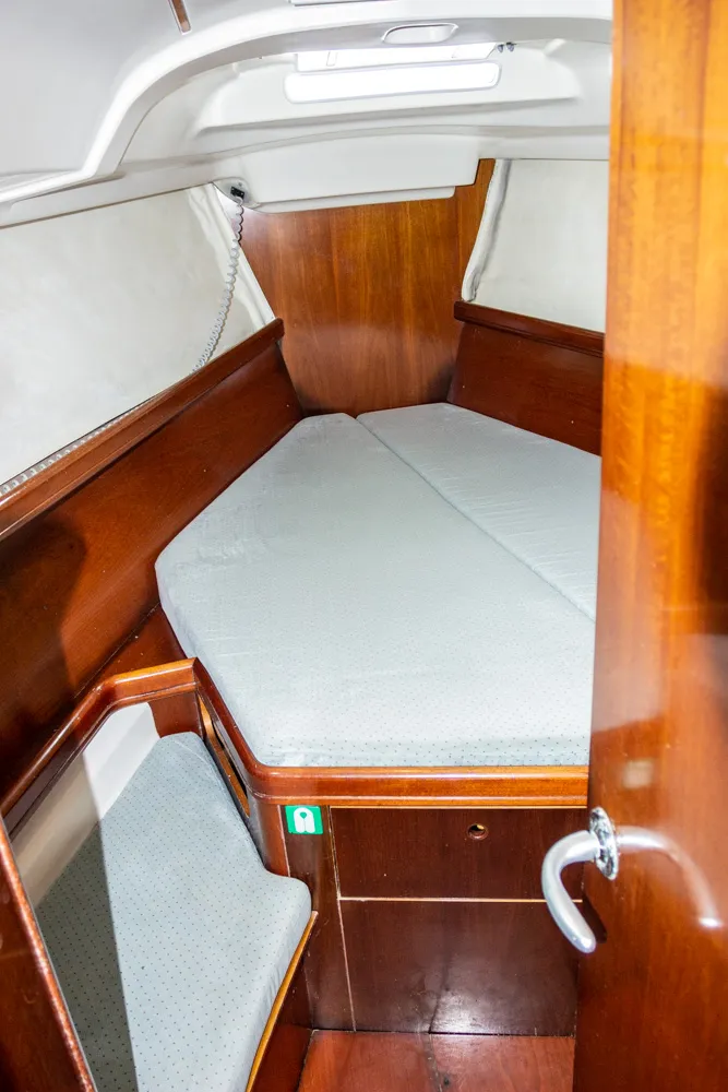 Oceanis 381 Kleio — снимка на яхтата 10