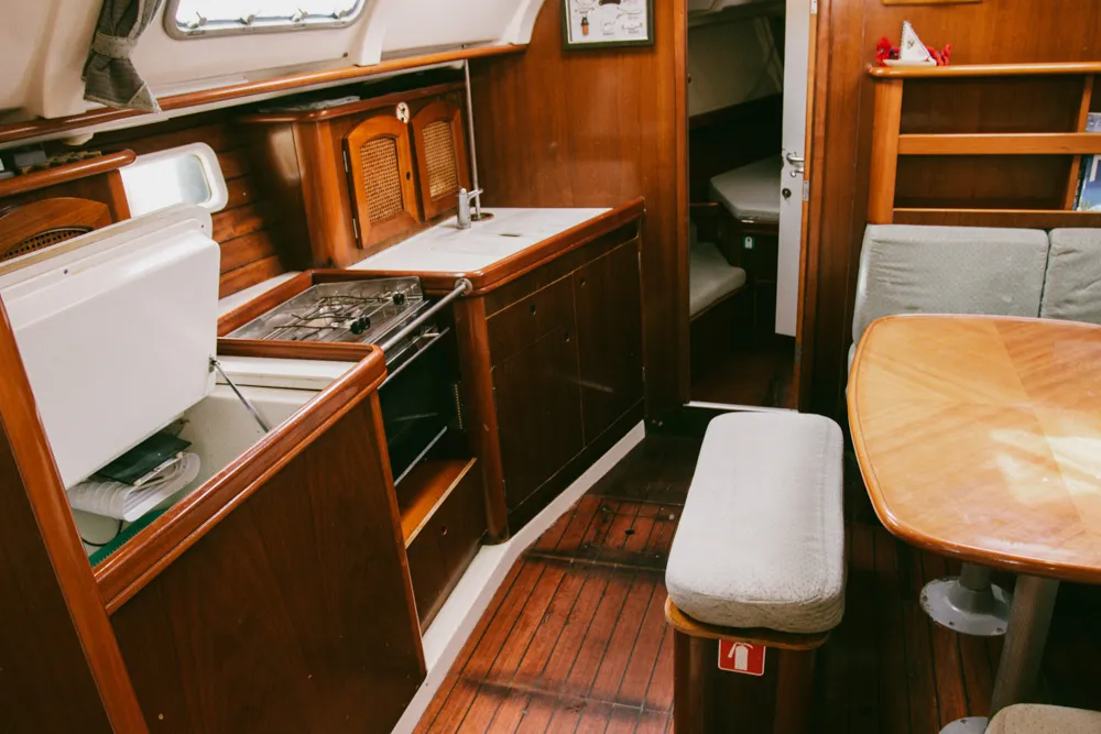 Oceanis 381 Kleio — снимка на яхтата 4